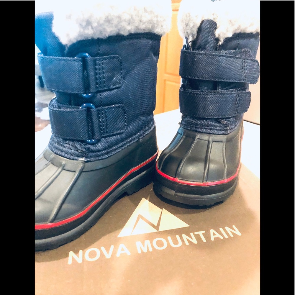 Nova Mountain Toddler (Boy) Snow Boots - Brand New